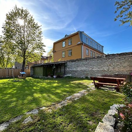 Garden Studio Next To Telliskivi & Old Town Таллінн Екстер'єр фото
